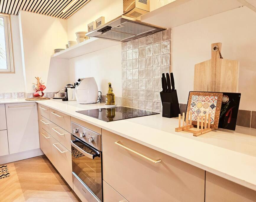 Seaside 3 Suites Penthouse With Pool Gym & Bbq Terrace Cap Malheureux Exterior photo